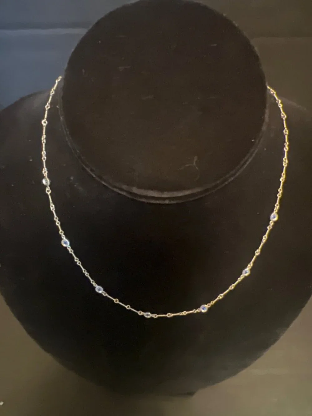 18K White Gold Sapphire 16